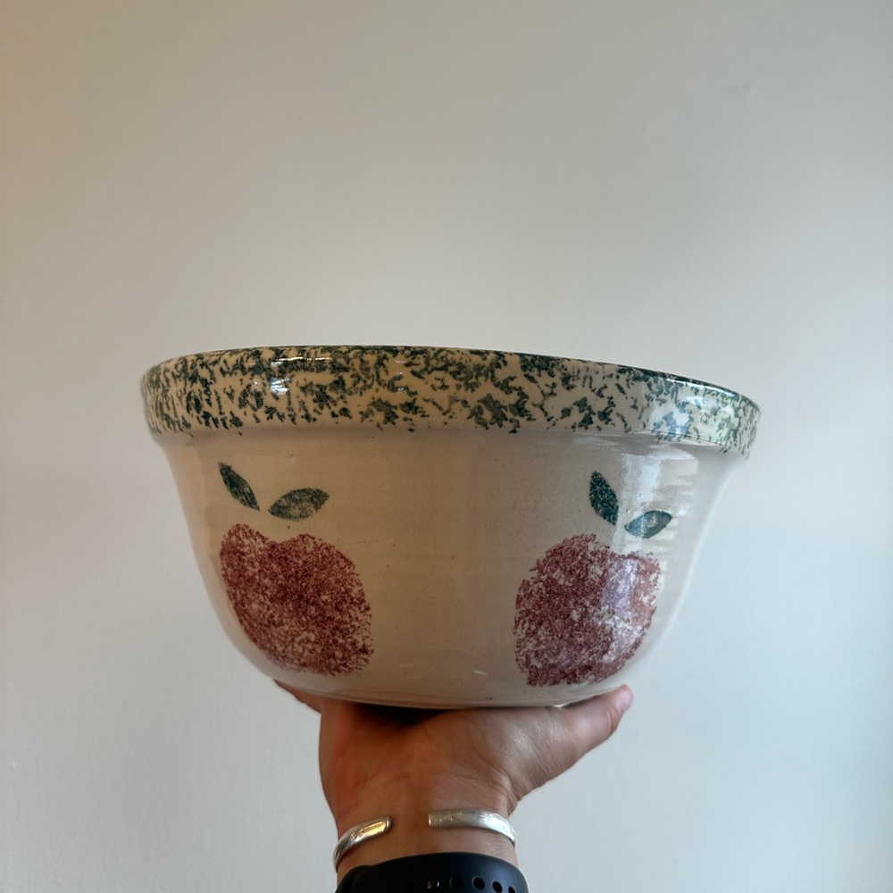 Handcrafted Vintage Fruit Bowl in Cream with Red Apple